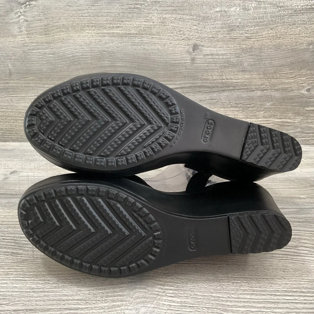 Crocs Leigh II Womens Size 11 CrossStrap Metalblock Ankle Wedge Black Sandals